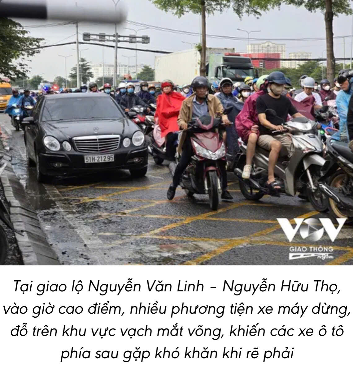 Xử phạt xe dừng, đỗ trên vạch mắt võng