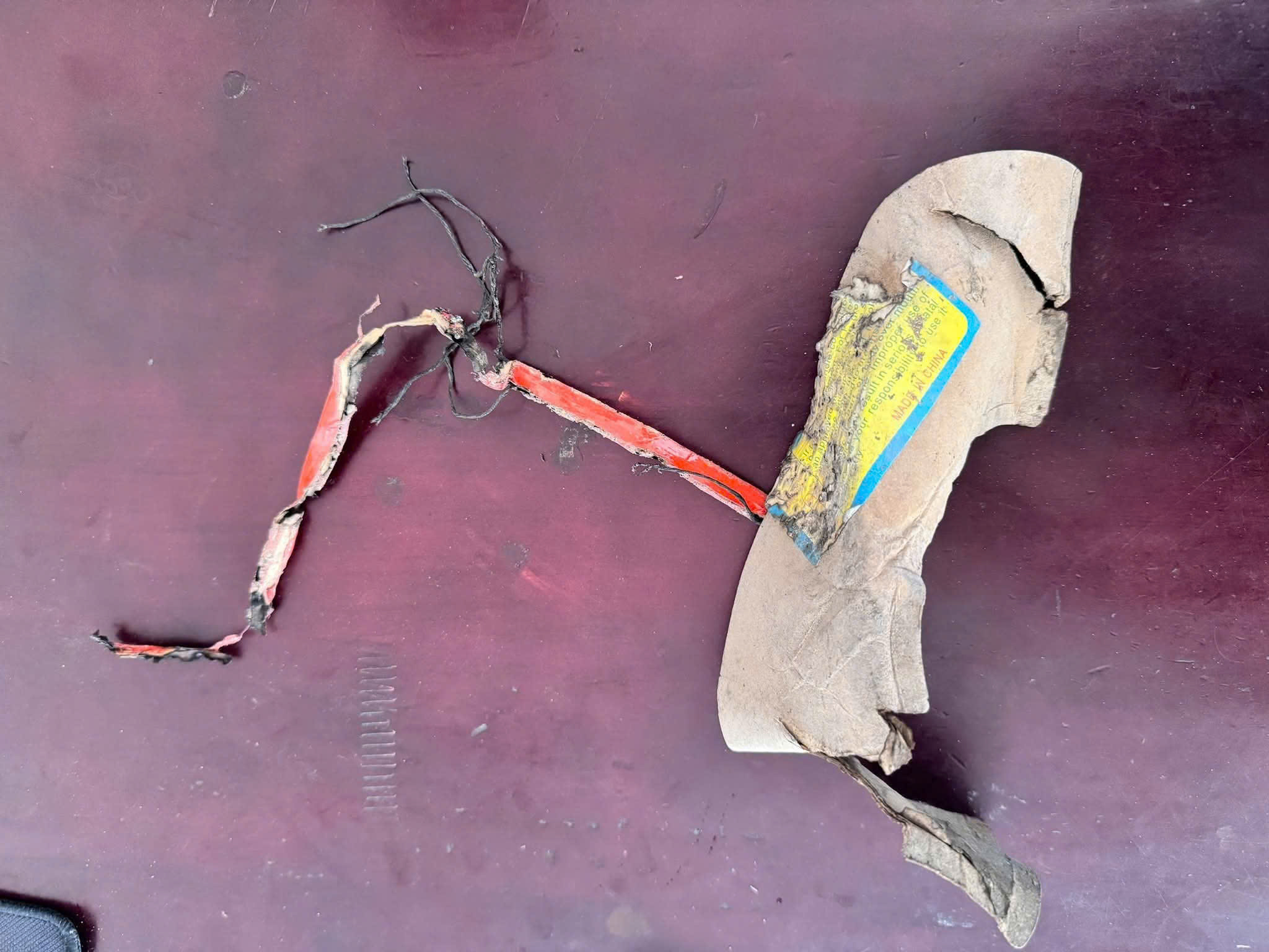 Công an xã Hải An, tỉnh Ninh Bình đã phát hiện và tiến hành đấu tranh, xử lý hai đối tượng đốt pháo nổ vào tối ngày 19/10/2025