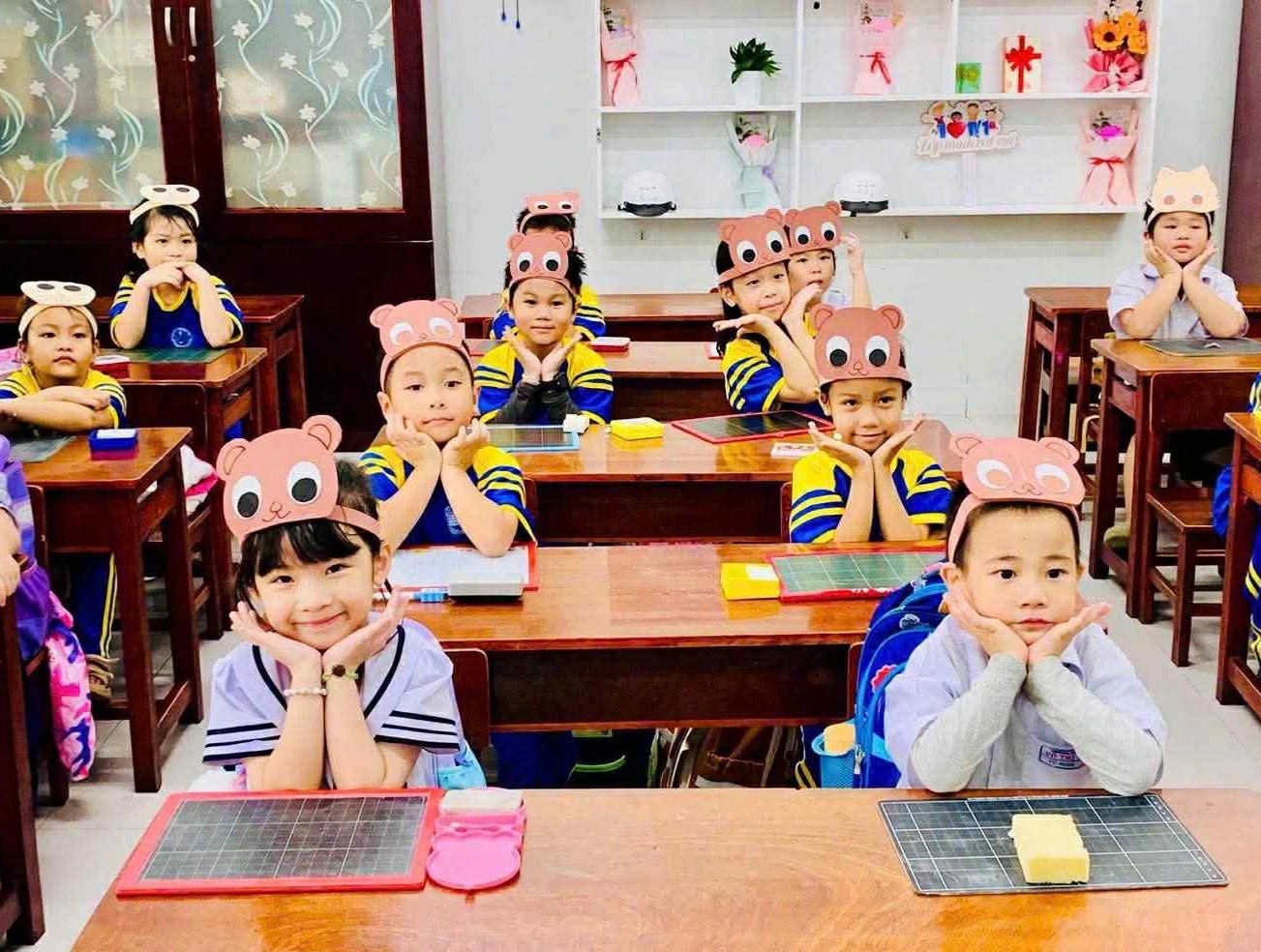 Trường học Đà Nẵng xin không nhận hoa, quà 20.11, chuyển lời tri ân đến vùng lũ