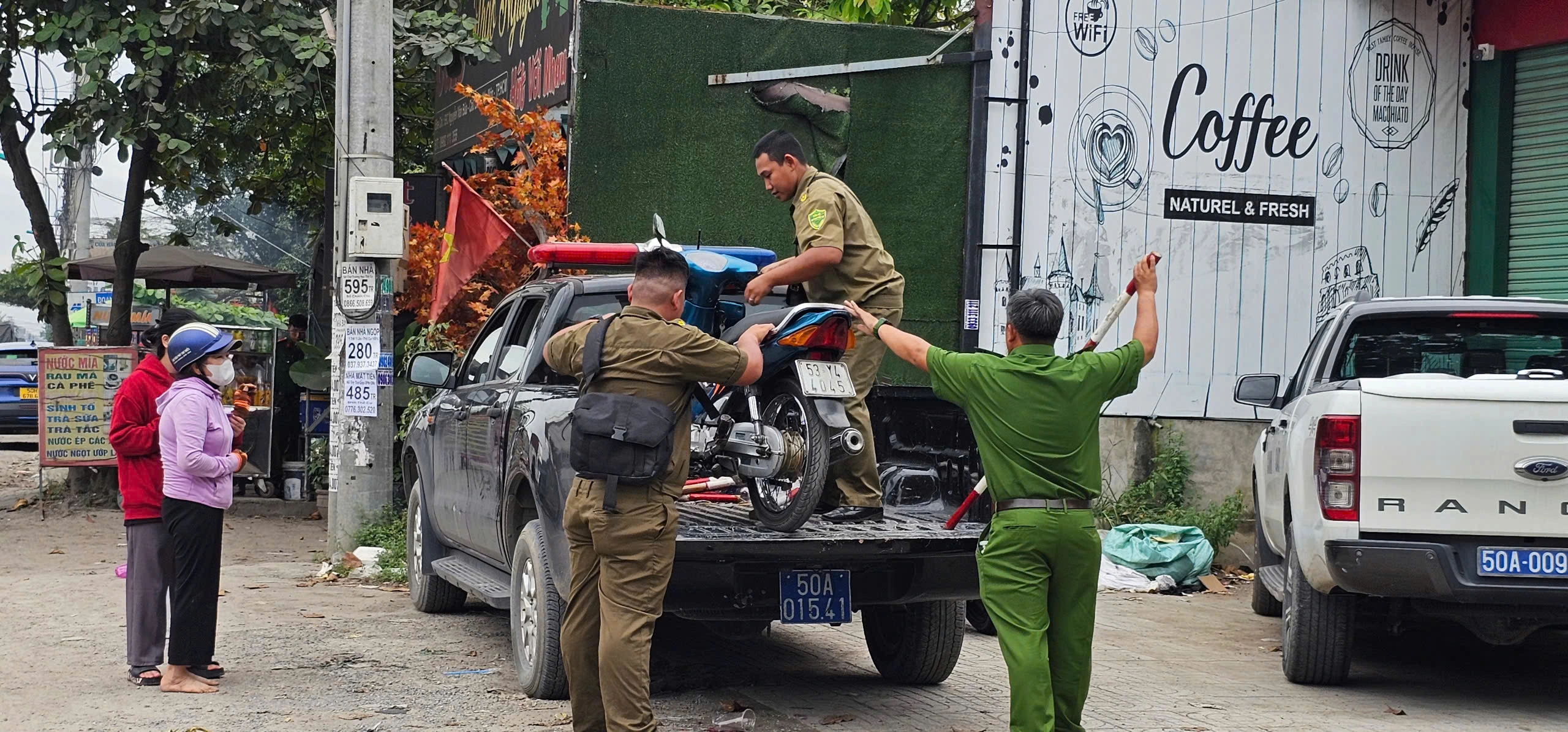 TP.HCM: Đón cháu về trông giữ, ông tử vong và cháu bị thương