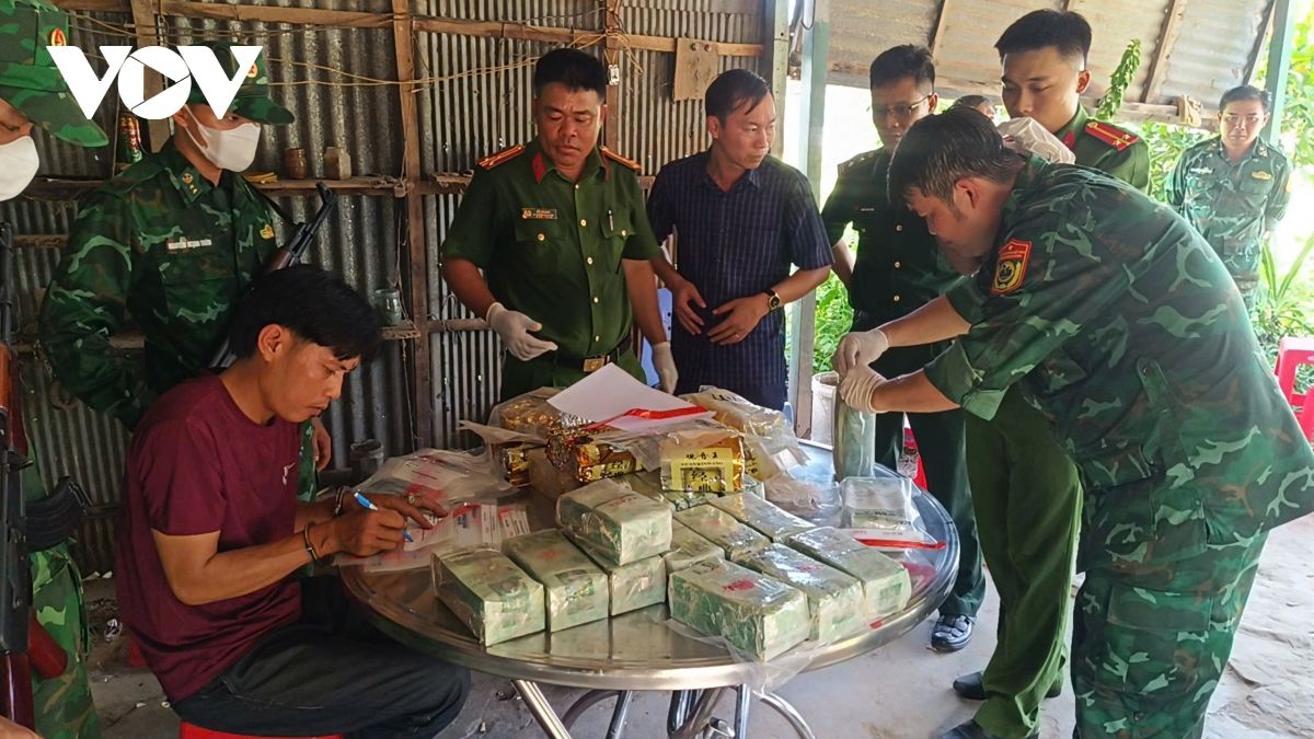 Tây Nam siết biên giới, không để buôn lậu xé đồng, luồn kênh vào nội địa