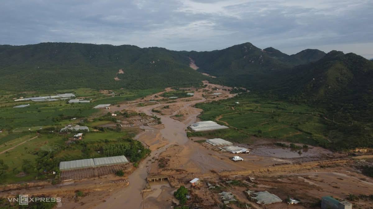 Hồ bị vỡ ở Lâm Đồng chứa 900.000 m3 nước, không có giấy phép