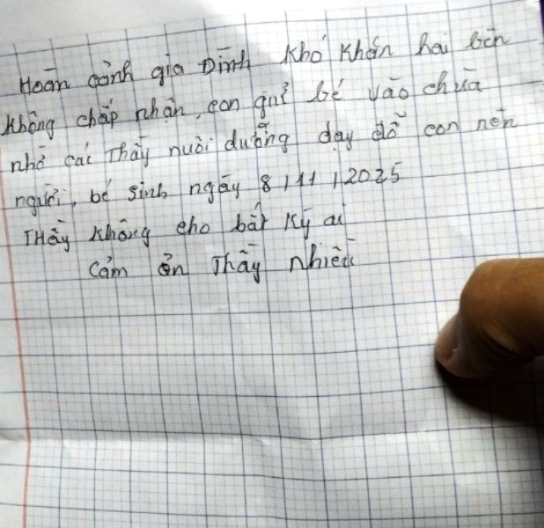 UBND xã Yên Mô thông báo tìm cha, mẹ đẻ của cháu bé sơ sinh bị bỏ rơi tại Chùa Hưng Phú, Thôn Hưng Phú, Xã Yên Mô