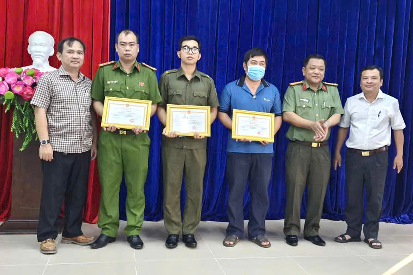 Nam thanh niên nghi trộm cắp dùng dao tấn công cán bộ công an ở Tây Ninh