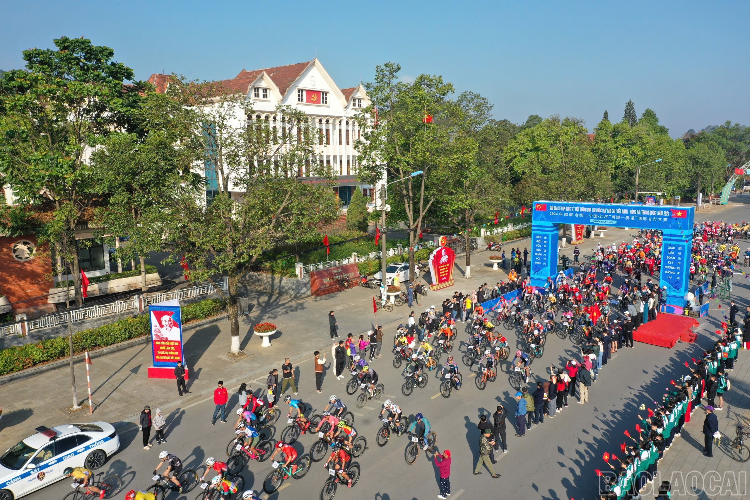 Biểu tượng hữu nghị Việt – Trung