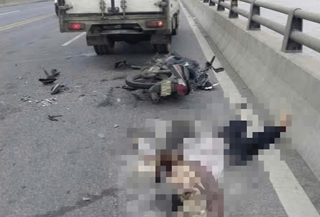 Hải Phòng: Đâm vào xe tải đang đỗ trên cầu, người đàn ông tử vong tại chỗ