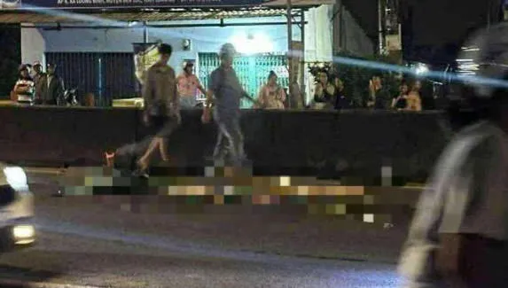 Công an tỉnh Tây Ninh bác bỏ tin đồn “người đàn ông gieo mình vào xe container tự tử” đang lan truyền trên mạng xã hội.