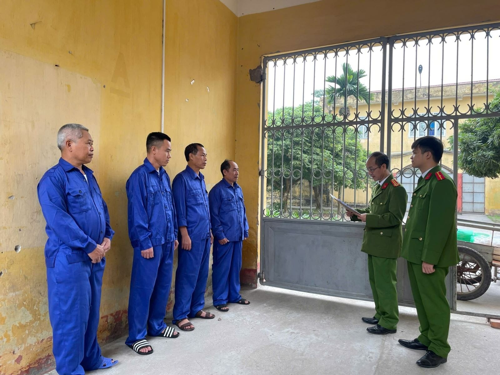 4 chủ hộ tái chế chì, nhựa ở Hưng Yên bị khởi tố vì trốn thuế gần 19 tỷ đồng