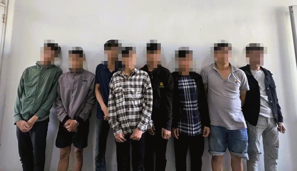 Đồn Công an KCN Nhơn Trạch – Bàn giao nhóm trộm cắp tài sản trong công ty