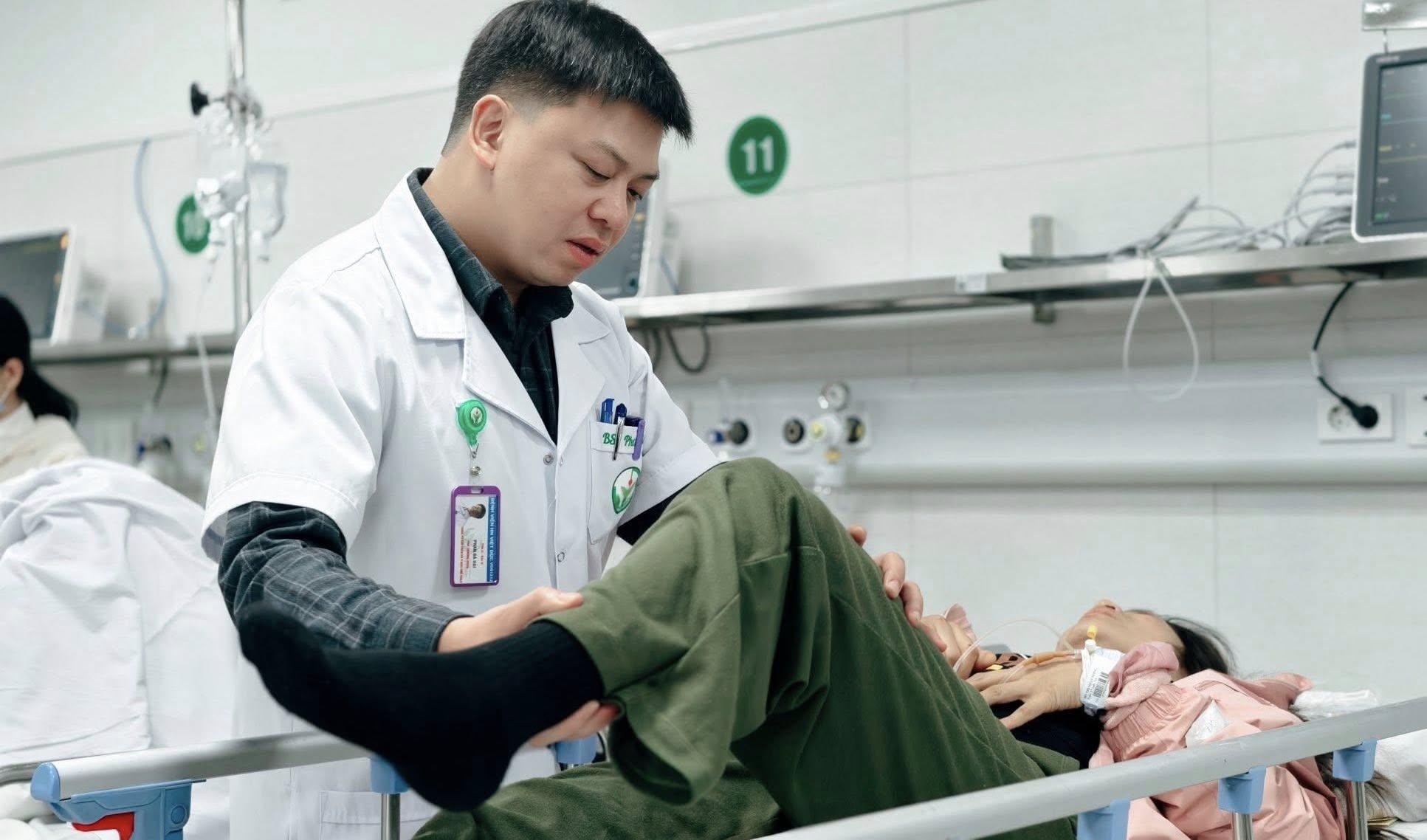 Thông tin chi tiết 7 nạn nhân vụ lật ô tô ở Lào Cai đang điều trị tại BV Việt Đức