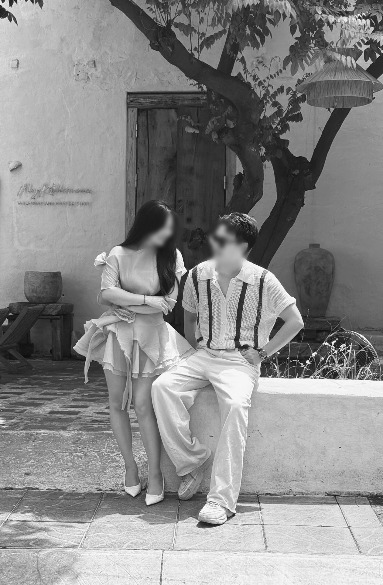 Xót xa đám tang cô giáo trẻ tử vong trong vụ lật xe ở Lào Cai