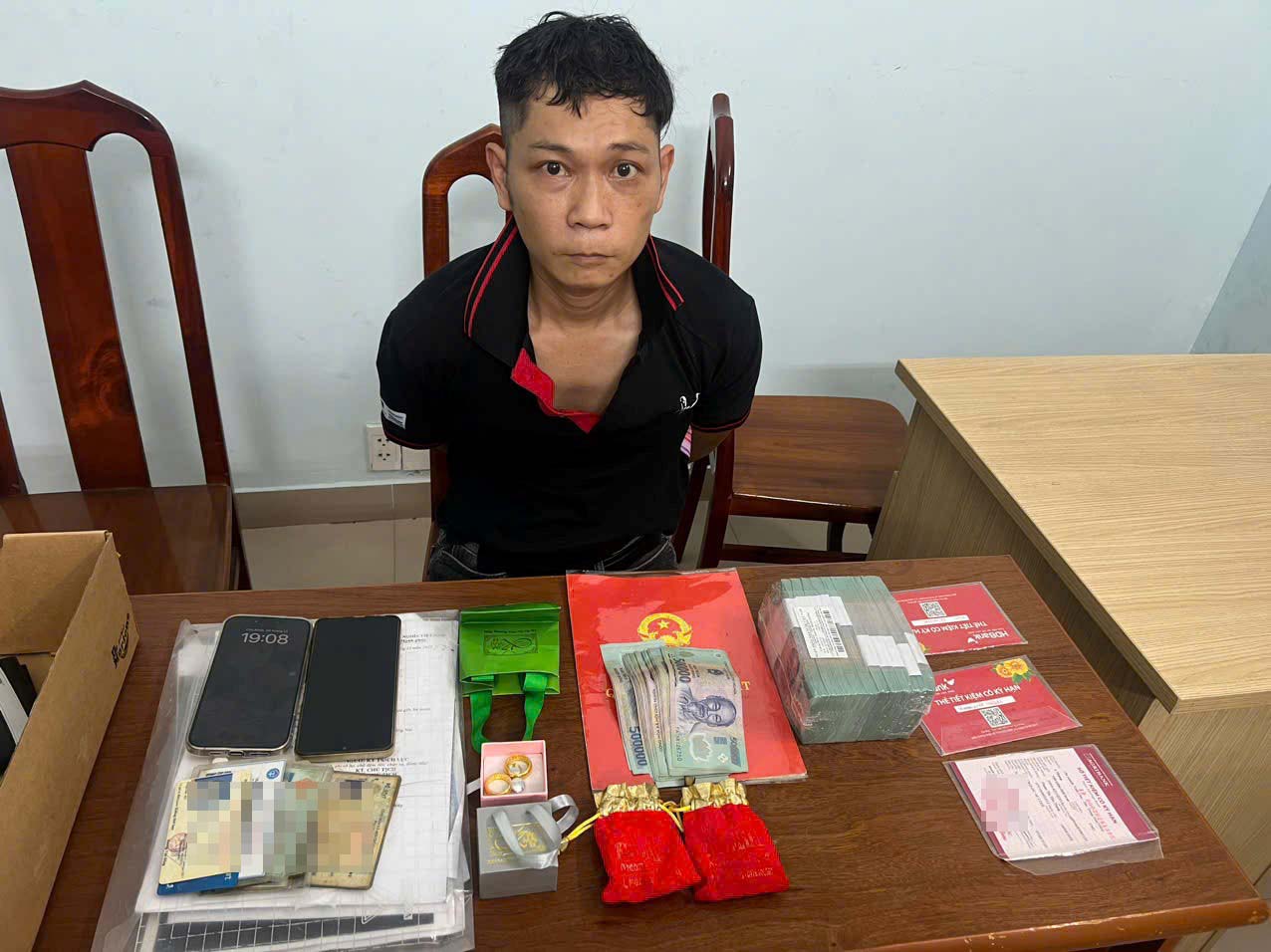 ĐƯỢC (SN 1986) – TRỘM 1 TỶ ĐỒNG RỒI LẤY 500 TRIỆU MUA QUÀ… TẶNG BẠN GÁI