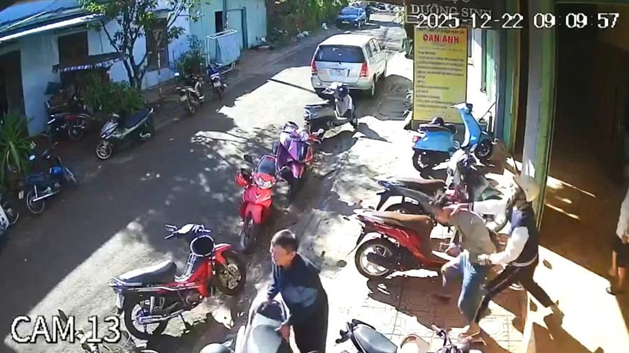 Không chịu trả nợ còn đánh người