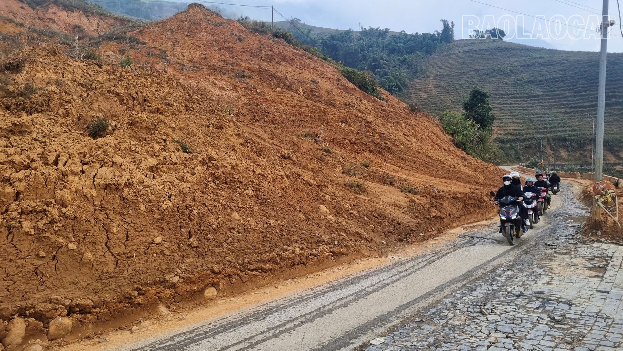 Cần sớm khắc phục triệt để sạt lở trên Tỉnh lộ 152