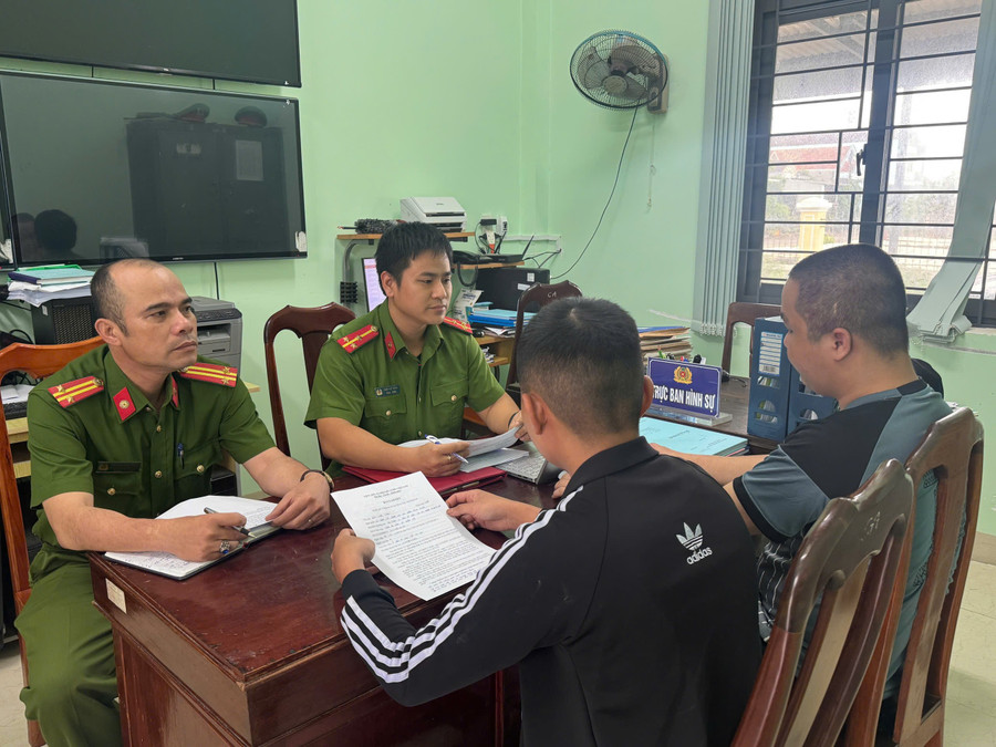 Gia Lai: Tiếp nhận 2 thanh niên thoát khỏi ổ lừa đảo trực tuyến ở Campuchia