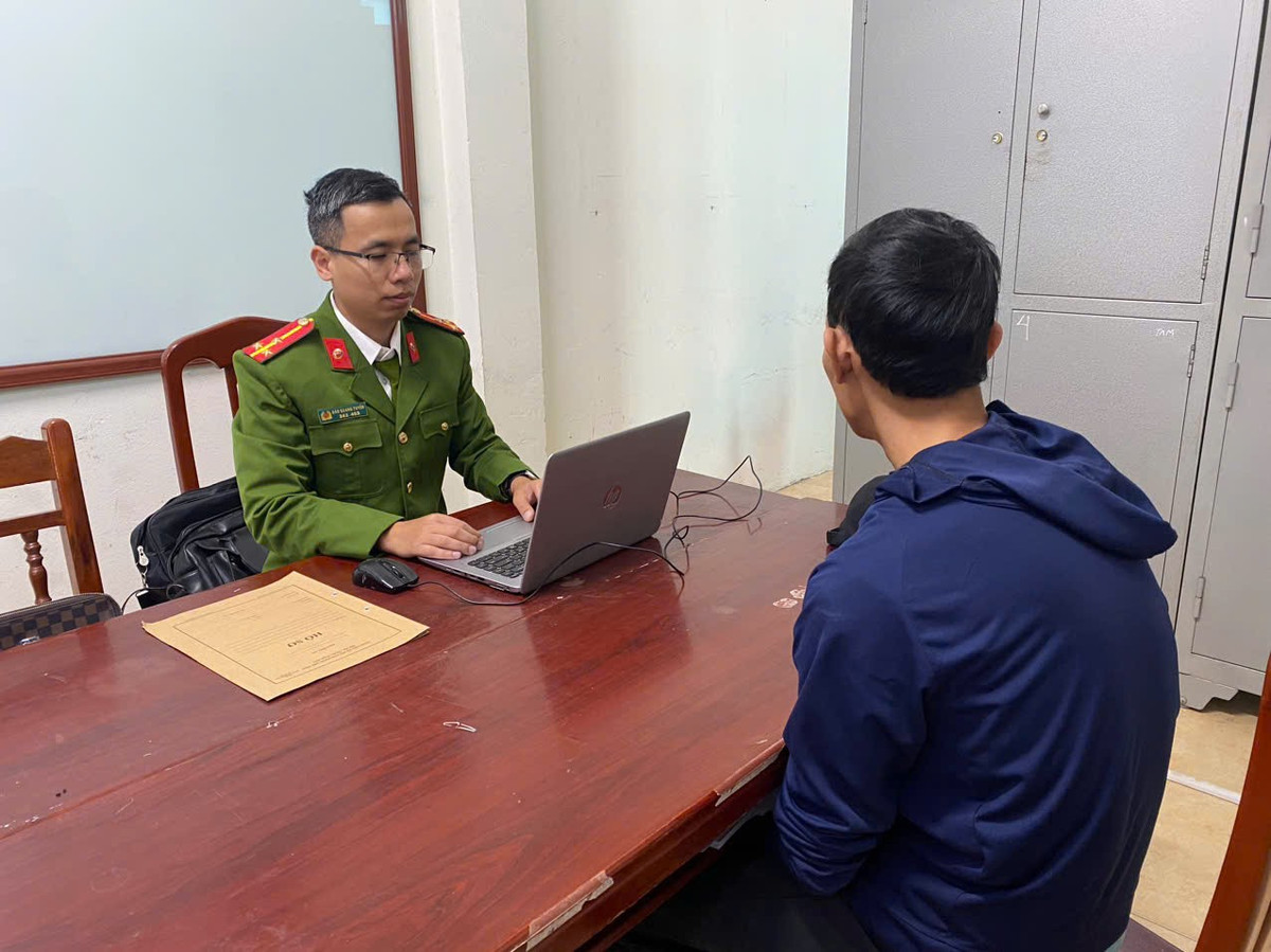 9 người cùng tổ dân phố ở Hưng Yên bị khởi tố tội đánh bạc, tổ chức đánh bạc