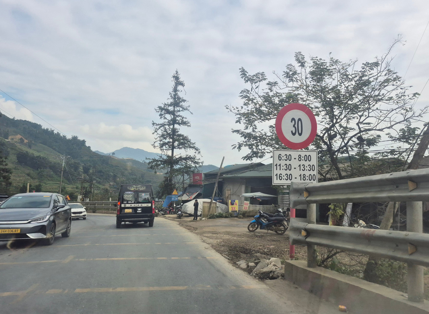 Lào Cai điều chỉnh biển hạn chế tốc độ đường lên Sa Pa sau phản ánh của Báo Tiền Phong