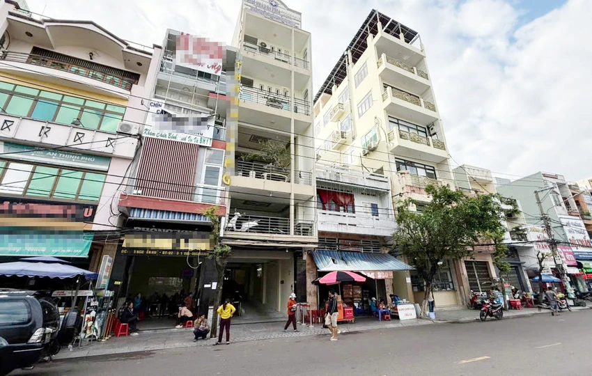 Kỷ luật cảnh cáo bác sĩ giới thiệu bệnh nhân đi khám, mua thuốc bên ngoài