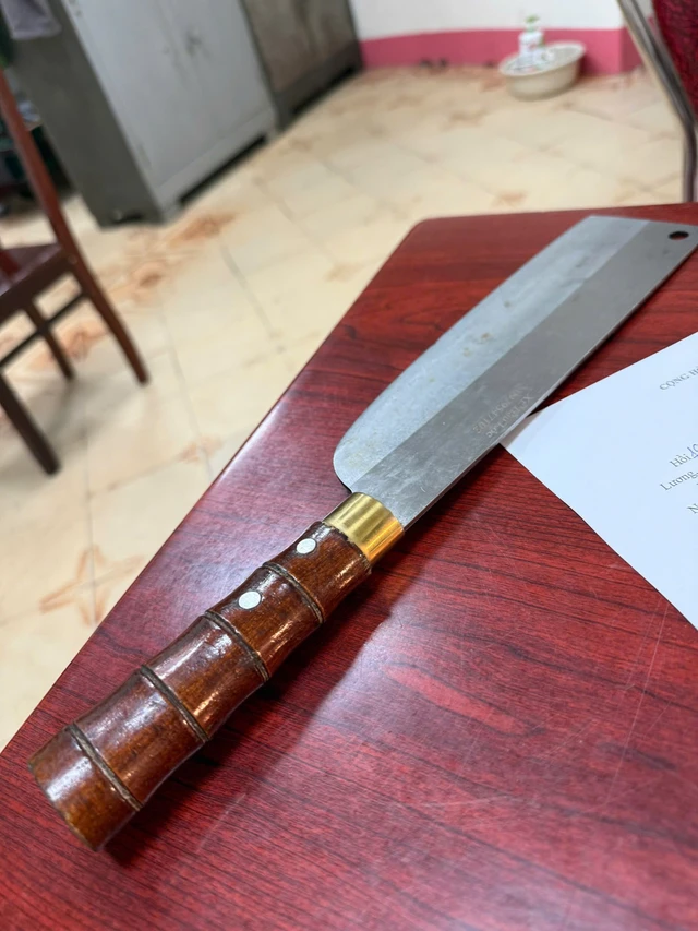 Danh tính đối tượng ở Thái Nguyên mang dao đuổi Công an