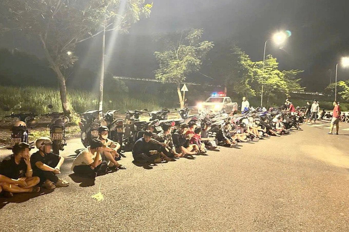 Tạm giữ 38 xe máy của nhóm thanh thiếu niên ở Tây Ninh