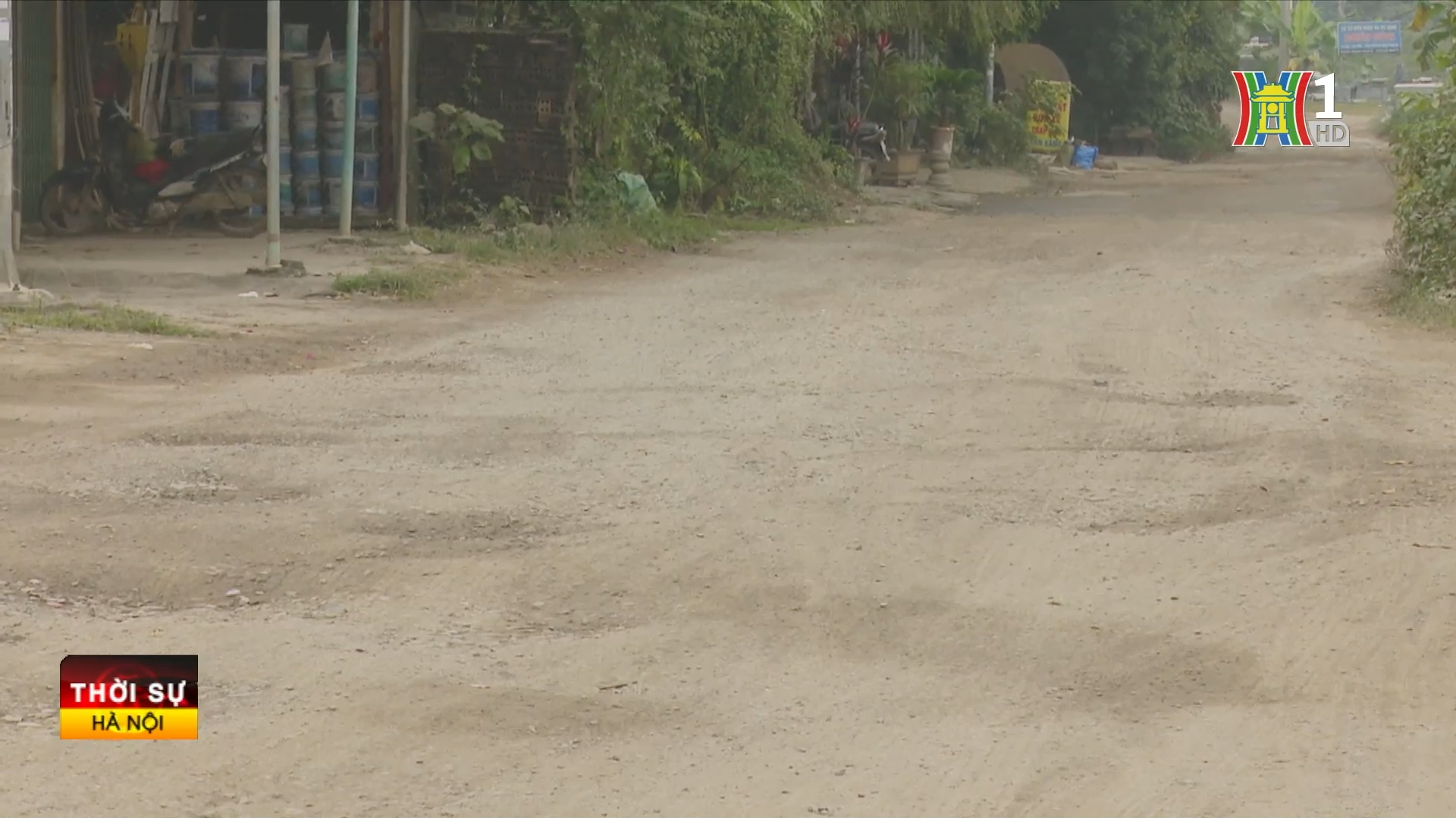 Đường dẫn vào Di tích chùa Trầm gây mất ATGT