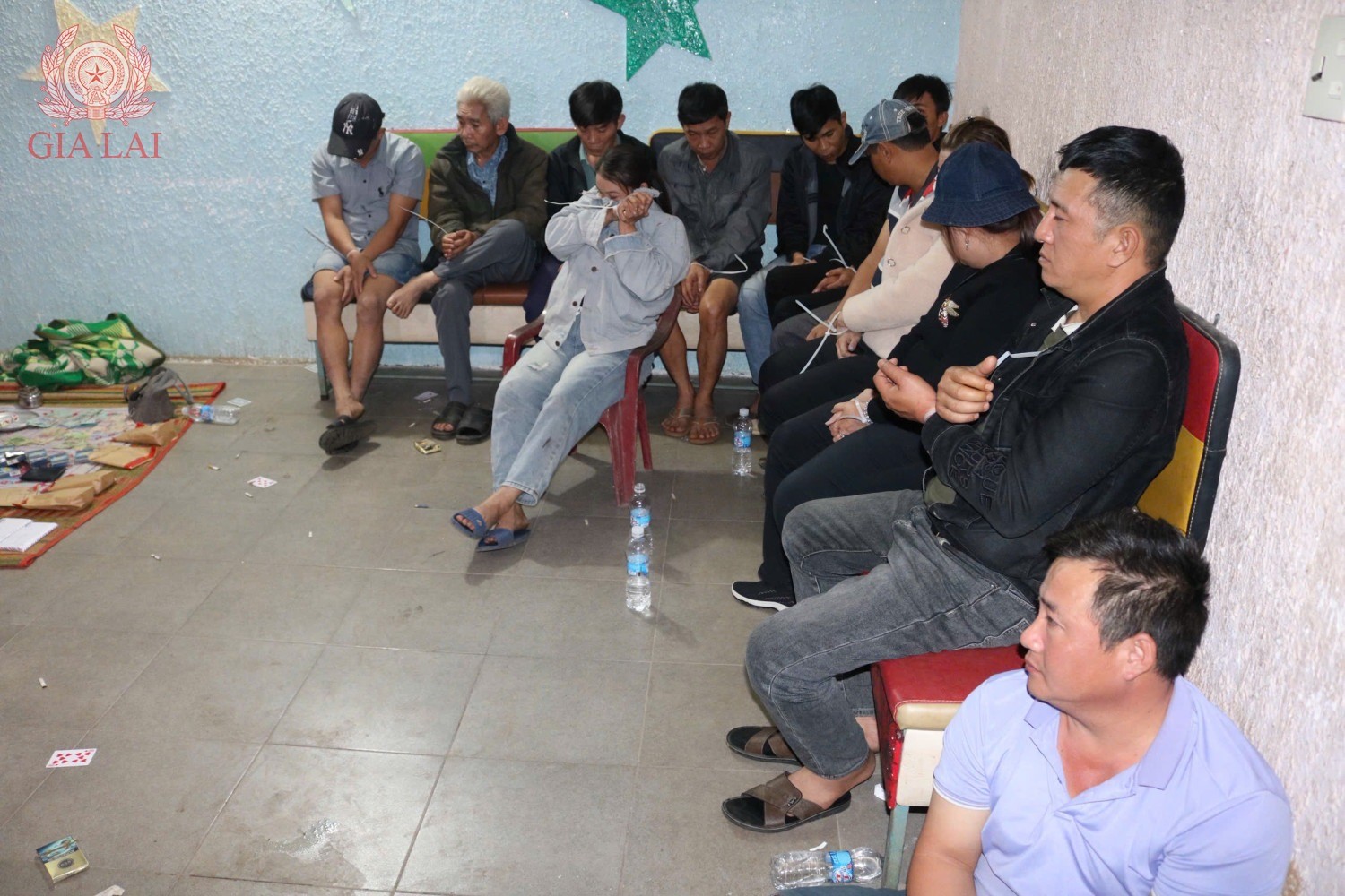 Bắt quả tang Nguyễn Thị Phú cùng 15 đối tượng khác làm điều “mờ ám” tại phòng trọ