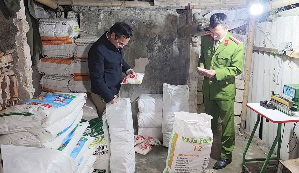 Gã đàn ông ở Hưng Yên sản xuất hơn 1.000 gói mì chính giả