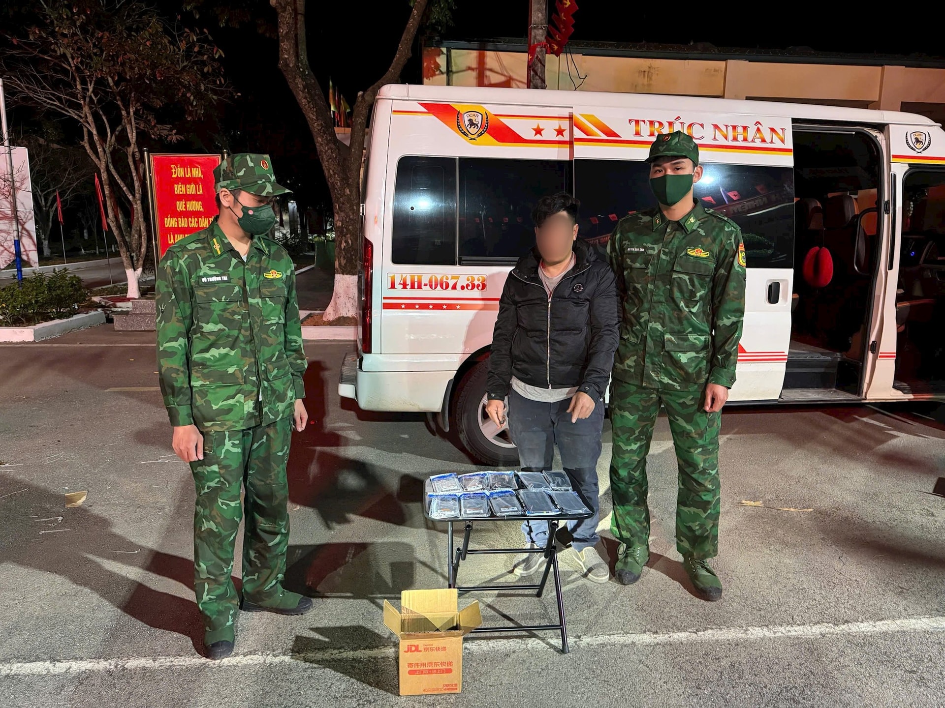 Phát hiện vụ vận chuyển điện thoại không hóa đơn trong đêm ở Quảng Ninh