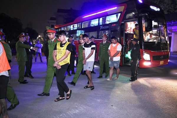 Triệt phá đường dây lừa đảo tại Campuchia, bắt giữ 205 đối tượng