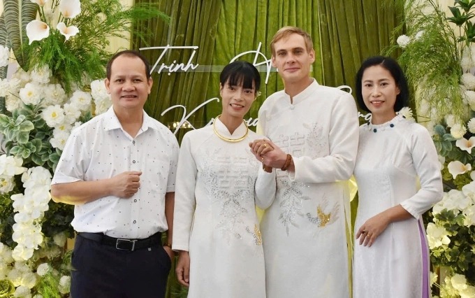 Cô gái thề ‘cả đời độc thân’ bỗng có chồng sau nửa tháng