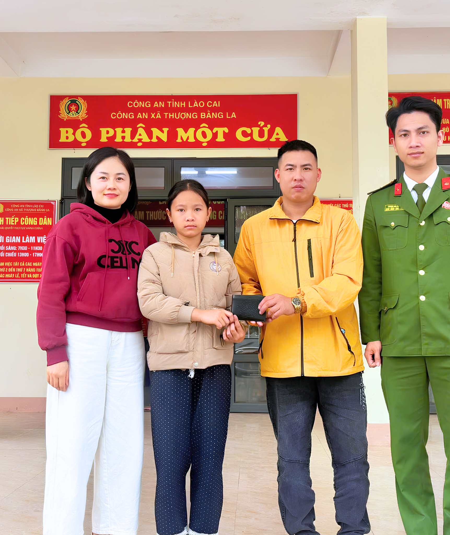 Yên Bái: Nữ sinh lớp 7 trả lại 15 triệu đồng nhặt được, chàng trai sinh năm 2000 xúc động viết thư cảm ơn