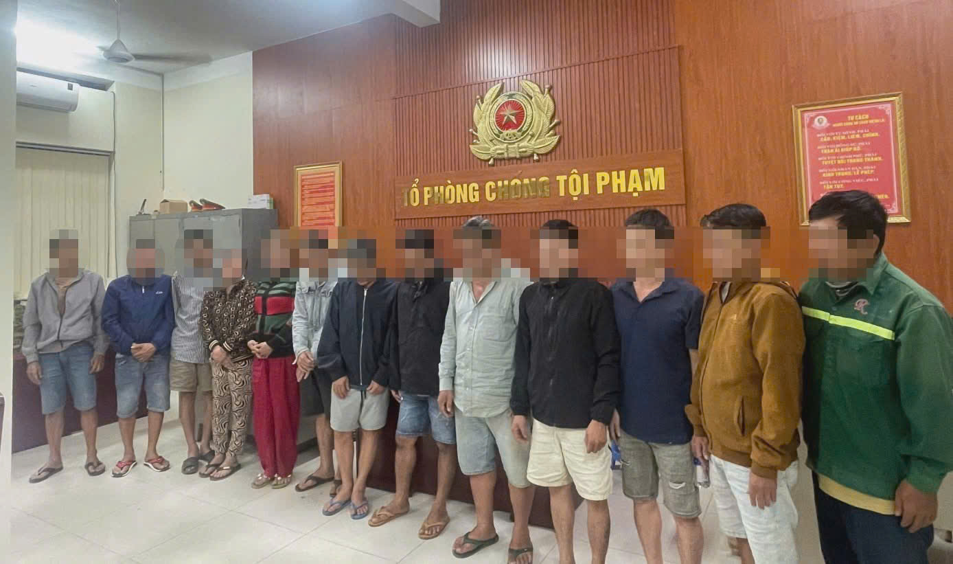 Triệt xóa tụ điểm đ/ánh bạc dưới hình thức “lắc bầu cua” tại xã Nhơn Trạch, bắt 12 đối tượng đánh bạc