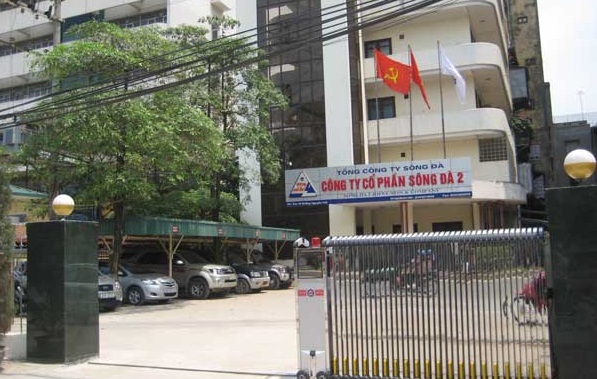 Phó Tổng giám đốc Công ty Cổ phần Sông Đà 2 giao dịch cổ phiếu chui