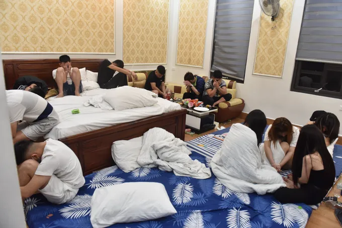 Phá chuyên án núp bóng khách sạn để tổ chức cho khách “bay lắc”