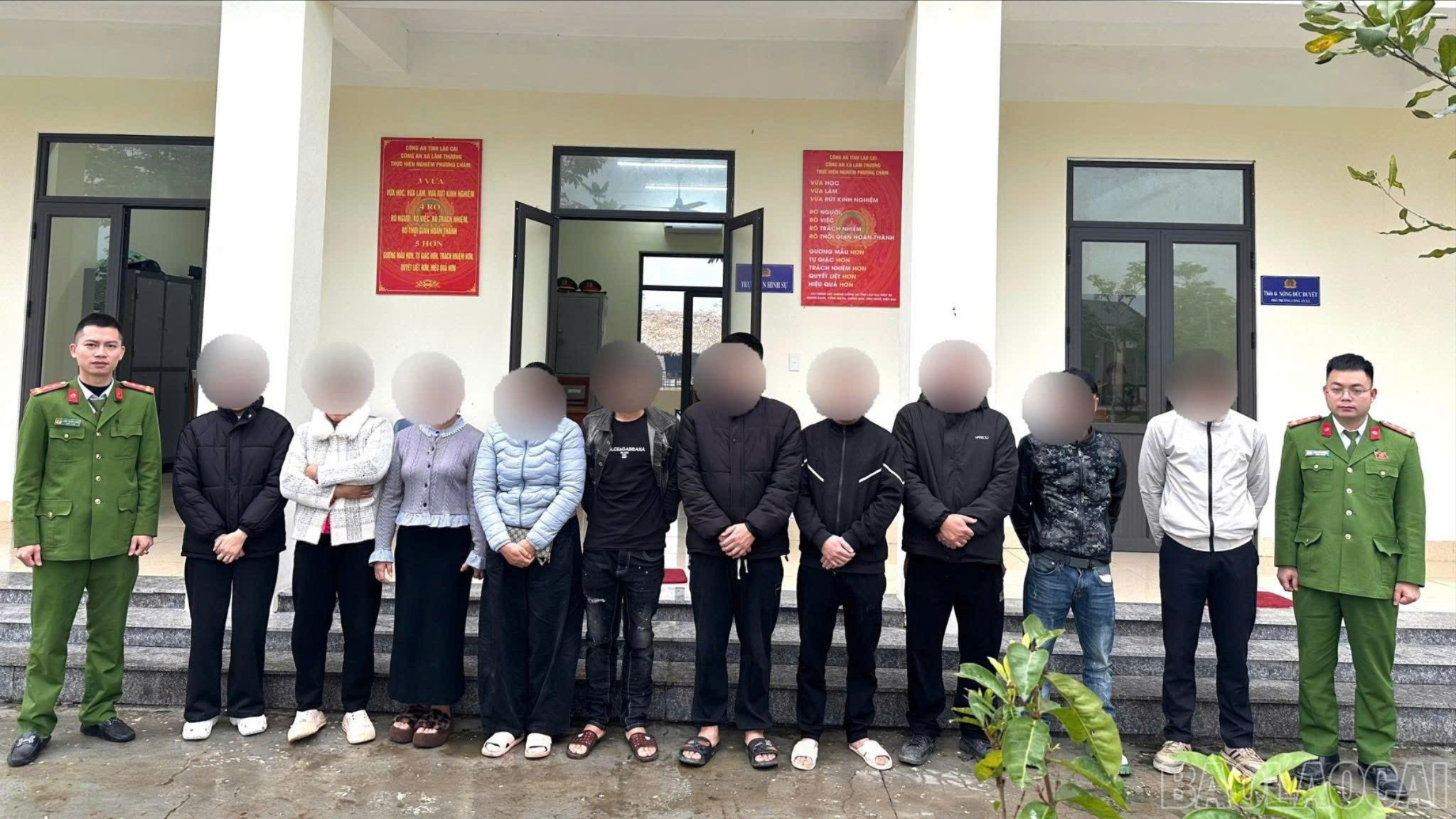 Khởi tố 1 bị can, xử phạt hành chính 9 đối tượng về hành vi đánh bạc