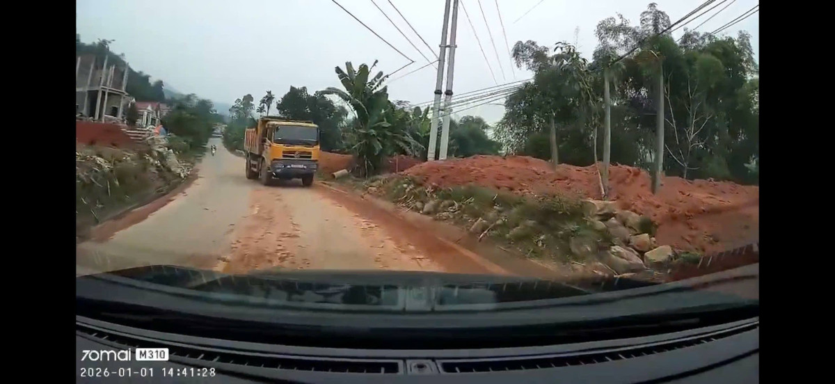 [VIDEO] Phòng Cảnh sát giao thông Công an tỉnh xử lý vi phạm giao thông từ phản ánh của người dân