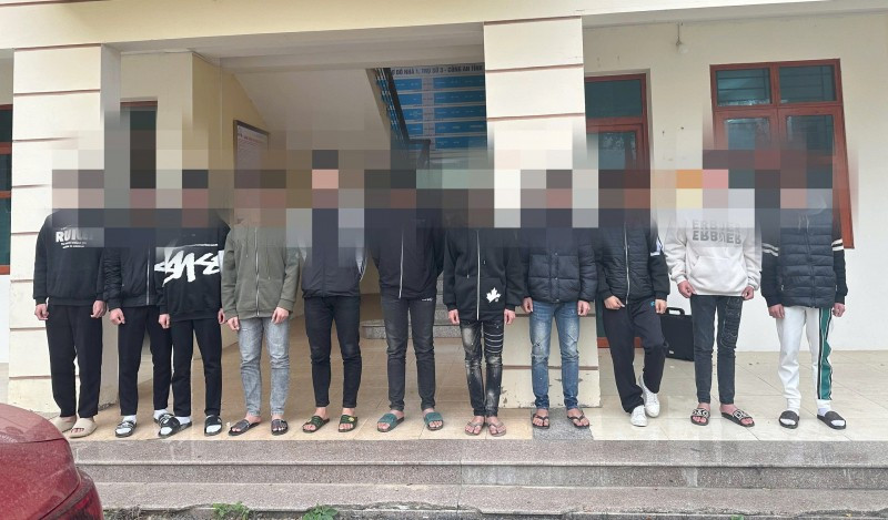 Khởi tố nhóm học sinh dùng hung khí giải quyết mâu thuẫn