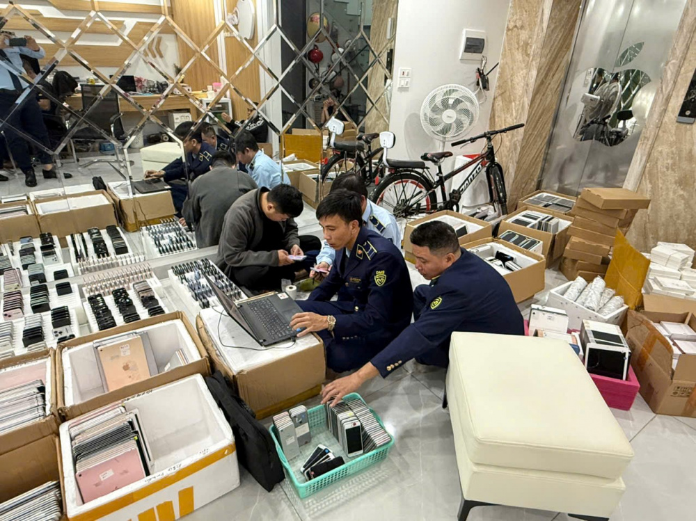 Thanh Hóa: Phát hiện hơn 1.000 iPhone, iPad đã qua sử dụng không rõ nguồn gốc