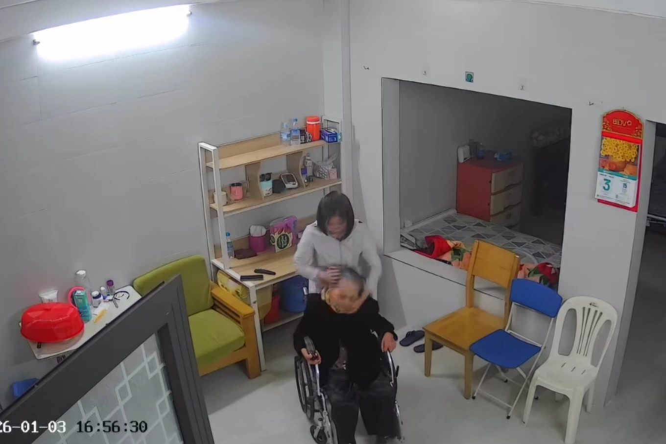 Khởi tố người giúp việc bạo hành cụ bà 90 tuổi ở Hà Nội