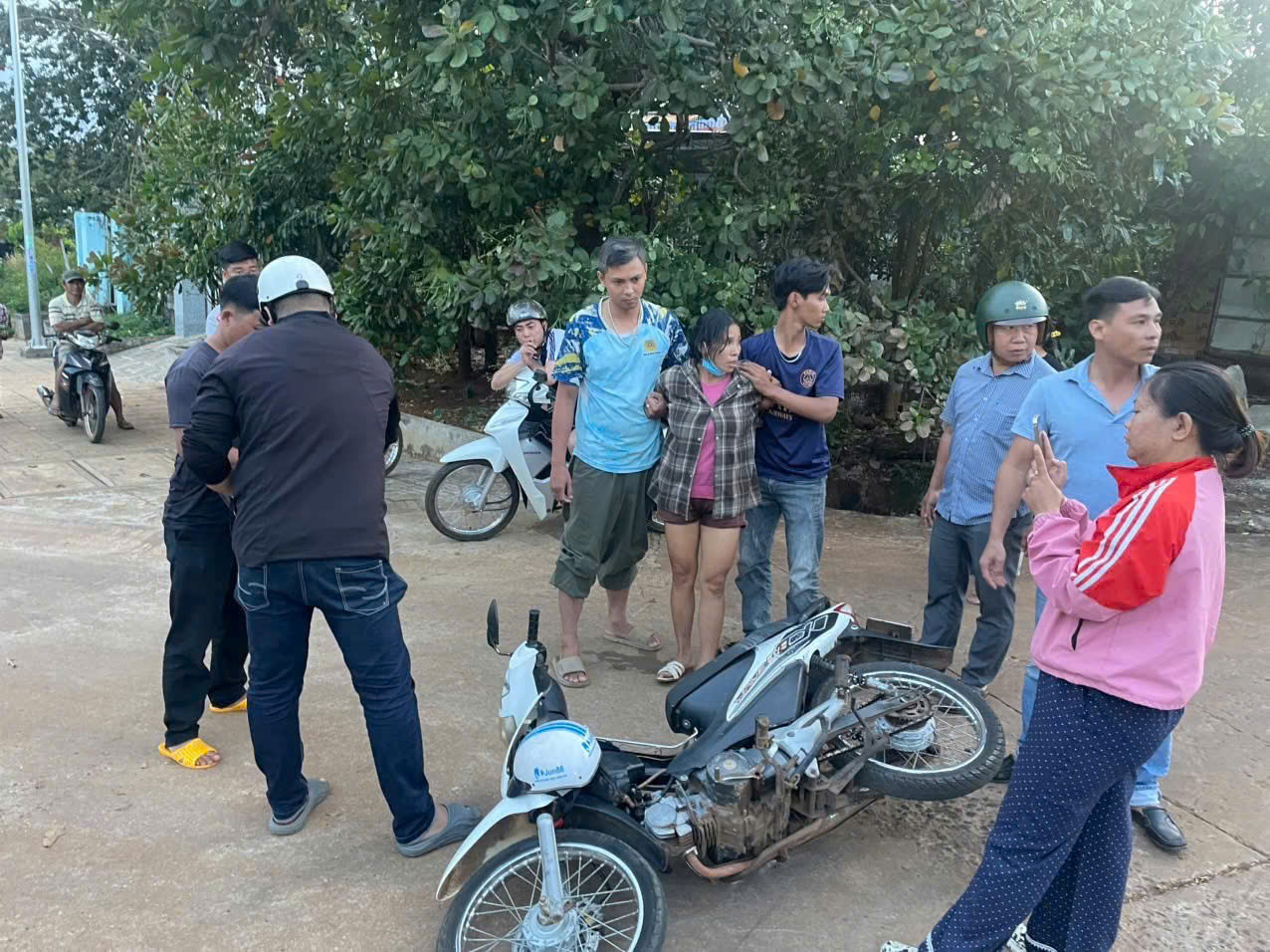 Liên tiếp bắt giữ các đối tượng tàng trữ, tổ chức sử dụng trái phép ch/ất ma t/úy tại xã Bù Đăng