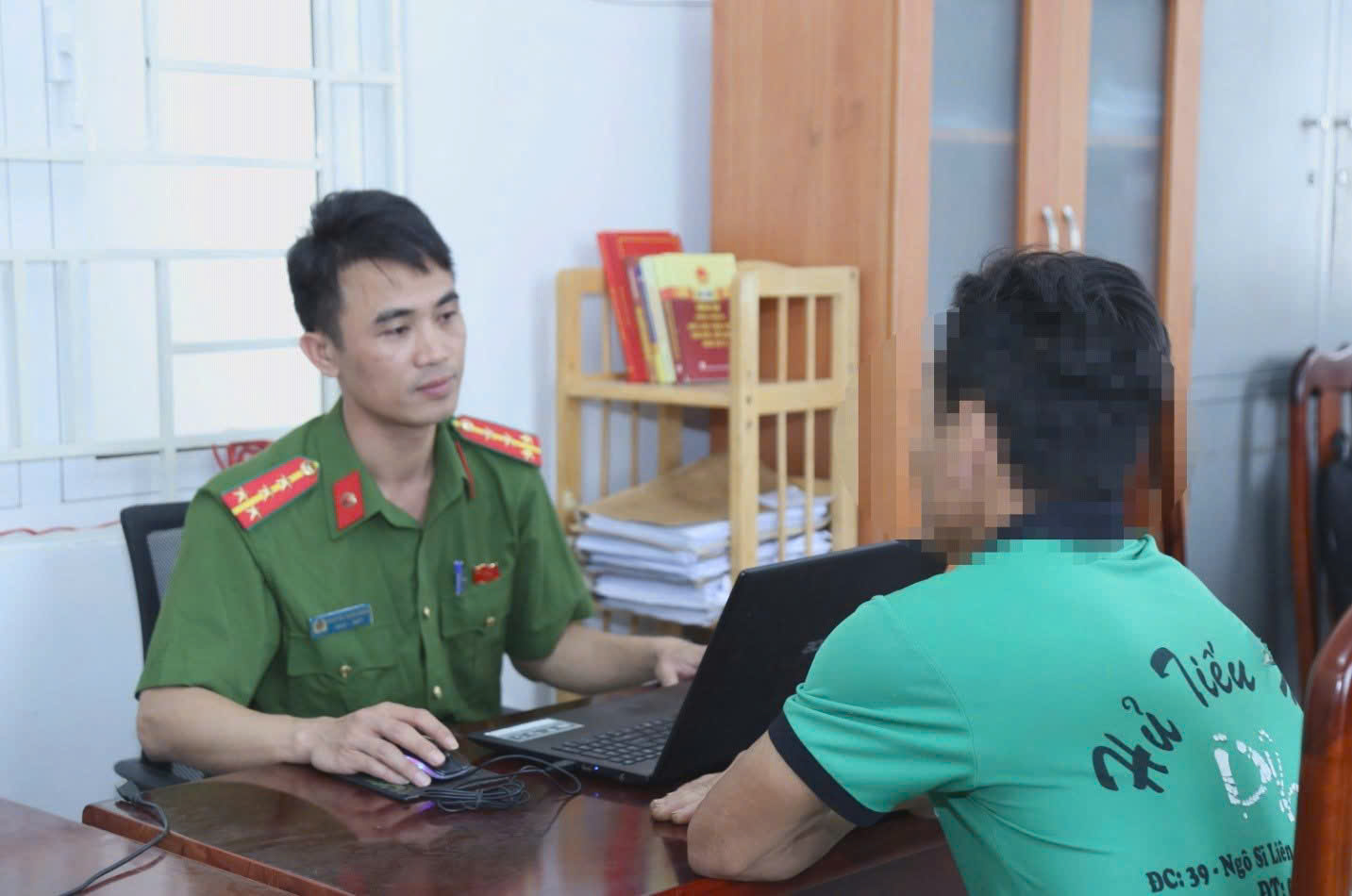 B/ắt tạm giam đối tượng đồi bại