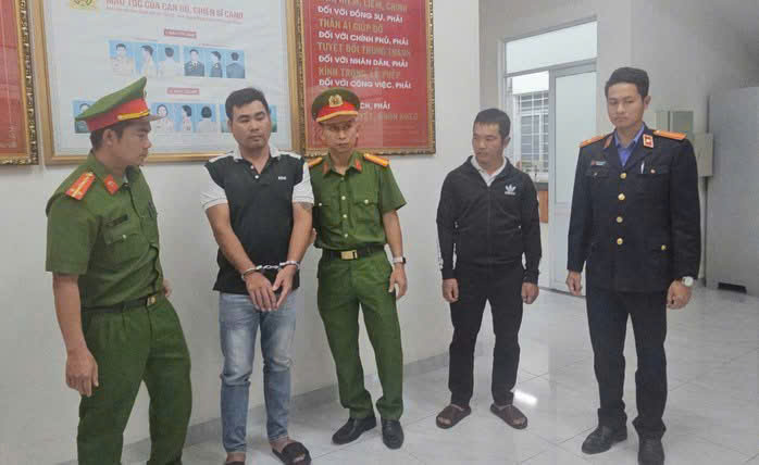 Bắt tạm giam 2 đối tượng đánh người đến liệt giường nhưng giám định thương tích 0%