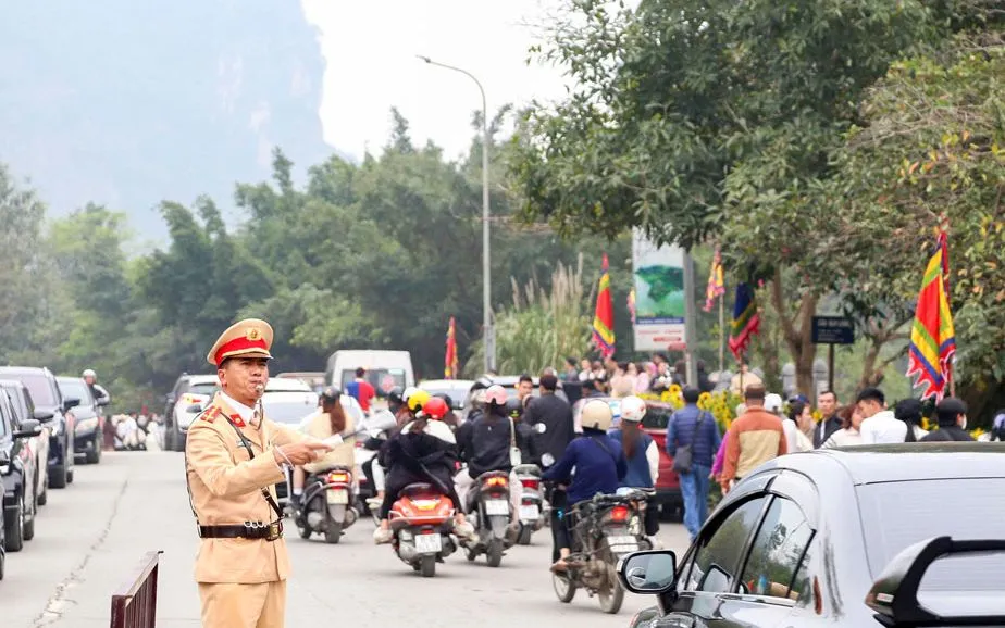 Ninh Bình: Tai nạn giao thông làm 5 người chết trong dịp Tết