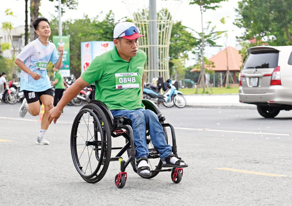 Runner xe lăn Nguyễn Quang Hùng: Không có gì là không thể…!