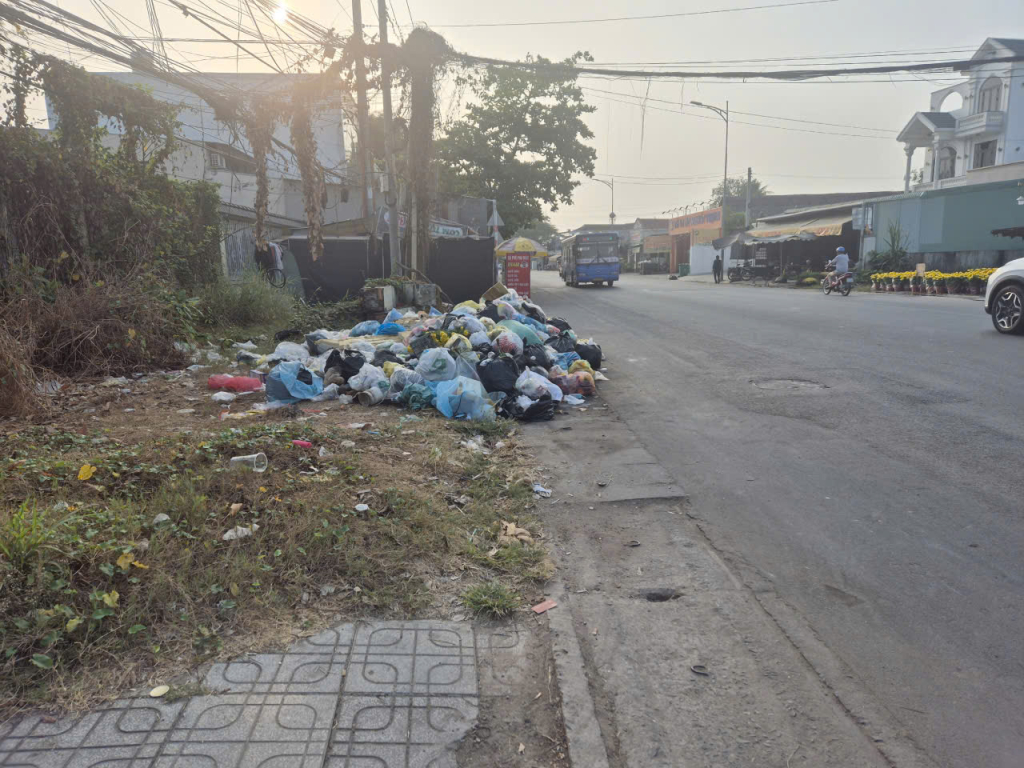 Bãi rác tự phát gây ô nhiễm môi trường