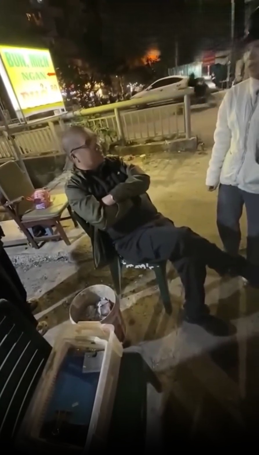 Ông chú “NHẶT” ĐƯỢC CHÌA KHOÁ NHƯNG ĐÒI BỒI DƯỠNG, KHÔNG HẬU TẠ THÌ Đ TRẢ