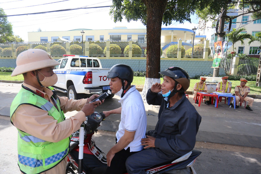 Toàn quốc có 4.268 trường hợp vi phạm nồng độ cồn khi tham gia giao thông trong mùng 3 Tết