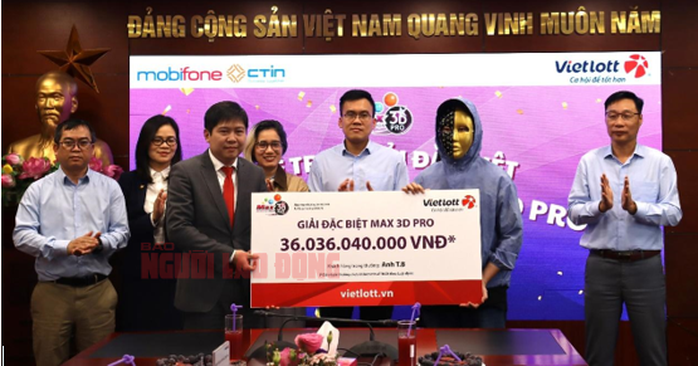 Một người đàn ông ở TPHCM cùng lúc trúng 120 giải thưởng của Vietlott