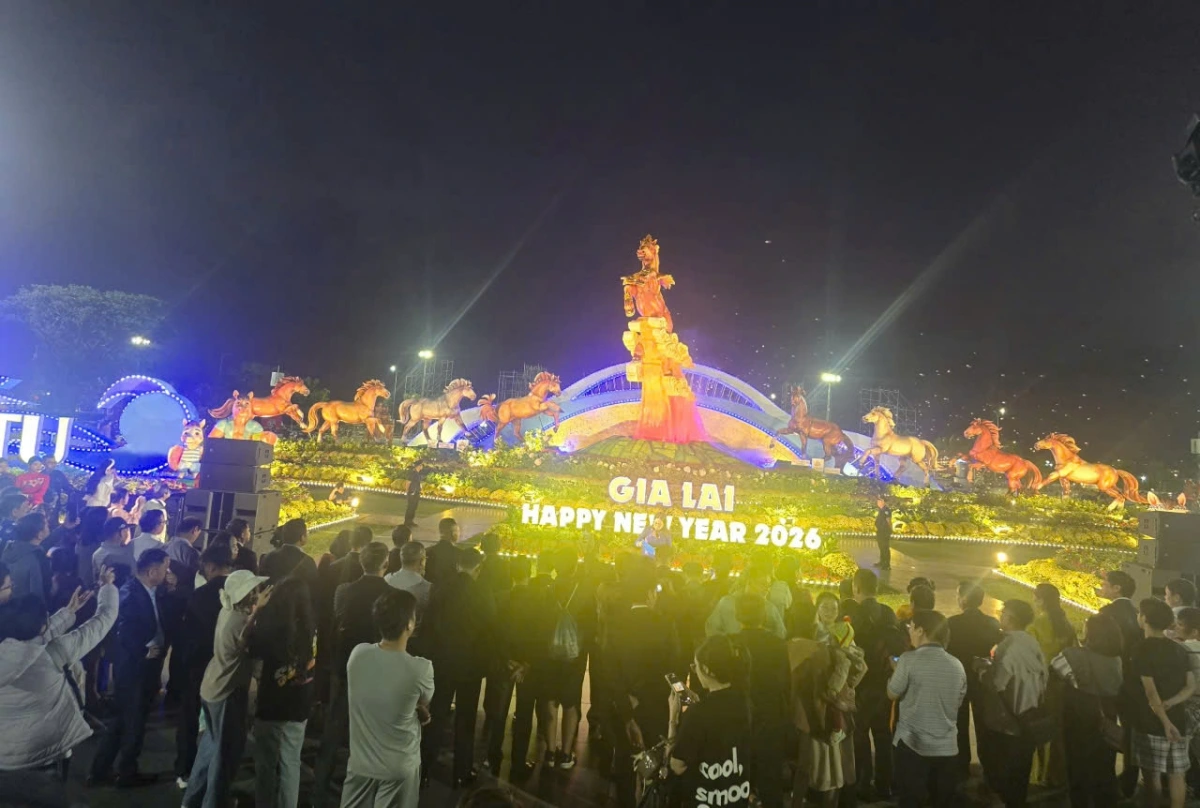 Khánh thành cụm linh vật ngựa đón Tết Bính Ngọ 2026 tại Quy Nhơn, Gia Lai