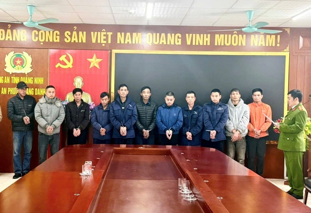 Khởi tố điều tra 11 đối tượng đánh bạc dưới hình thức ‘xóc đĩa’ ở Quảng Ninh